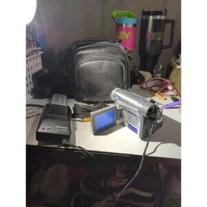 Panasonic PV-GS9 Blue 800X Digital 20X Optical Zoom Portable Camcorder Tested